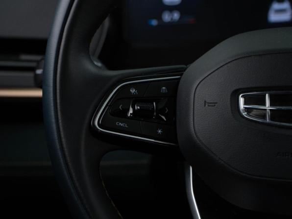 Geely Monjaro I с пробегом 2023 года, цена 3 309 444 рубля, 35454 км, внедорожник, Автокод Объявления
