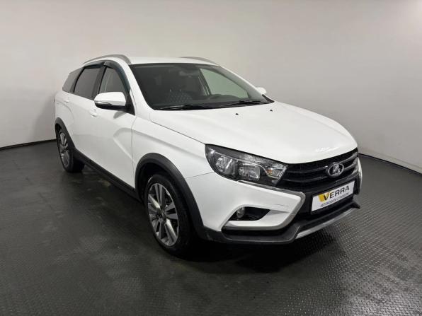 Lada (ВАЗ) Vesta I Рестайлинг (NG) с пробегом 2022 года, цена 1 300 000 рублей, 66400 км, седан, Автокод Объявления