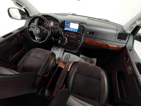 Volkswagen Multivan T5 Рестайлинг с пробегом 2011 года, цена 2 280 300 рублей, 268843 км, минивэн, Автокод Объявления
