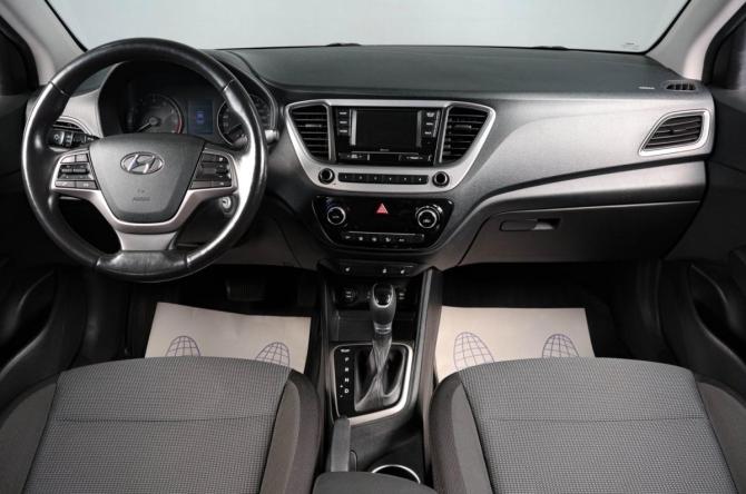 Hyundai Solaris II с пробегом 2017 года, цена 1 299 000 рублей, 116985 км, седан, Автокод Объявления