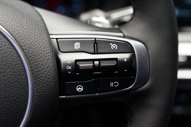 Kia K5 III с пробегом 2020 года, цена 2 655 000 рублей, 93115 км, седан, Автокод Объявления