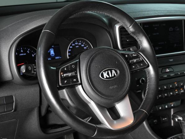 Kia Sportage IV Рестайлинг с пробегом 2021 года, цена 2 949 000 рублей, 35831 км, внедорожник, Автокод Объявления