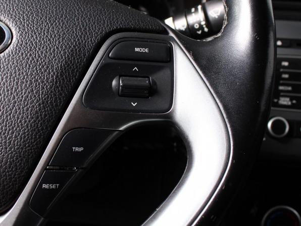 Kia Rio III Рестайлинг с пробегом 2016 года, цена 900 000 рублей, 158000 км, седан, Автокод Объявления