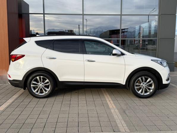 Hyundai Santa Fe III Рестайлинг с пробегом 2017 года, цена 1 950 000 рублей, 228581 км, внедорожник, Автокод Объявления
