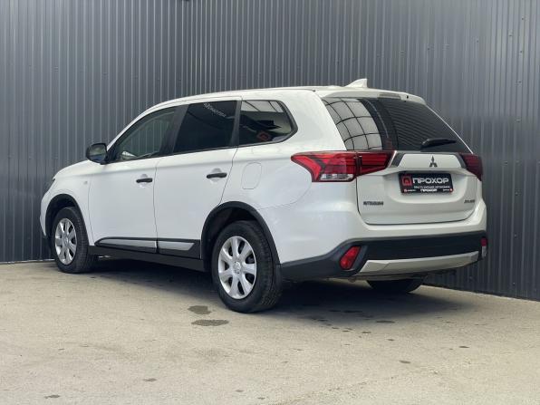 Mitsubishi Outlander III Рестайлинг 2 с пробегом 2017 года, цена 1 447 000 рублей, 270002 км, внедорожник, Автокод Объявления