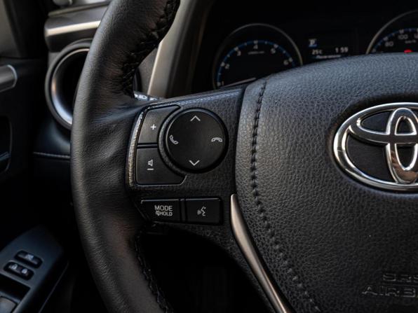 Toyota RAV4 IV (XA40) Рестайлинг с пробегом 2015 года, цена 2 320 000 рублей, 91789 км, внедорожник, Автокод Объявления