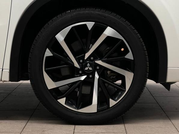 Mitsubishi Outlander IV с пробегом 2023 года, цена 3 575 000 рублей, 53009 км, внедорожник, Автокод Объявления