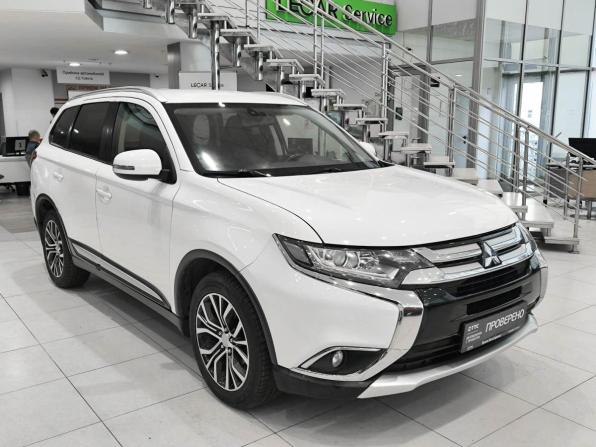 Mitsubishi Outlander III Рестайлинг 2 с пробегом 2018 года, цена 2 015 000 рублей, 128265 км, внедорожник, Автокод Объявления