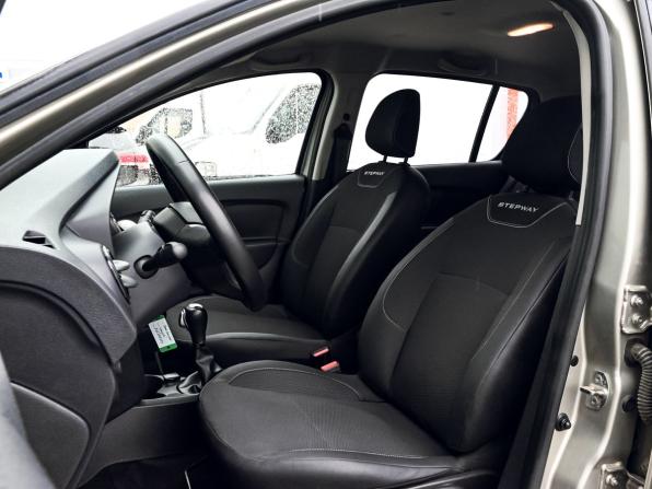 Renault Sandero II Рестайлинг с пробегом 2021 года, цена 1 349 000 рублей, 59819 км, хэтчбек, Автокод Объявления
