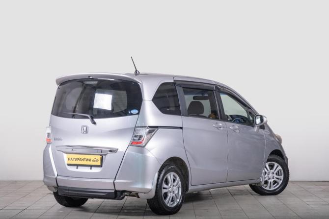 Honda Freed I Рестайлинг с пробегом 2013 года, цена 1 229 000 рублей, 116980 км, компактвэн, Автокод Объявления