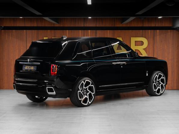 Rolls-Royce Cullinan I Рестайлинг с пробегом 2024 года, цена 57 000 000 рублей, 9224 км, внедорожник, Автокод Объявления