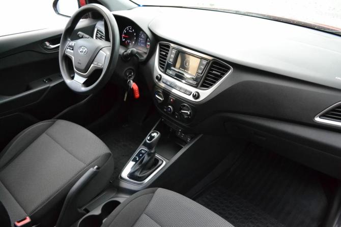 Hyundai Solaris II с пробегом 2017 года, цена 1 210 000 рублей, 109580 км, седан, Автокод Объявления