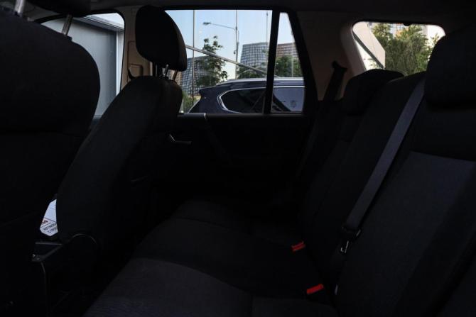 Land Rover Freelander II Рестайлинг с пробегом 2011 года, цена 1 250 000 рублей, 227882 км, внедорожник, Автокод Объявления