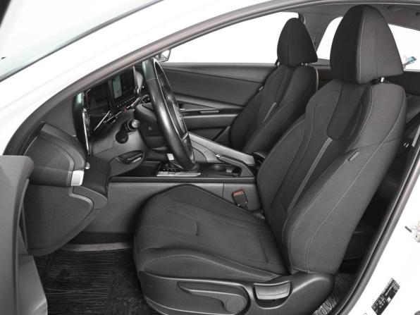 Hyundai Elantra VII (CN7) с пробегом 2022 года, цена 2 099 000 рублей, 76036 км, седан, Автокод Объявления