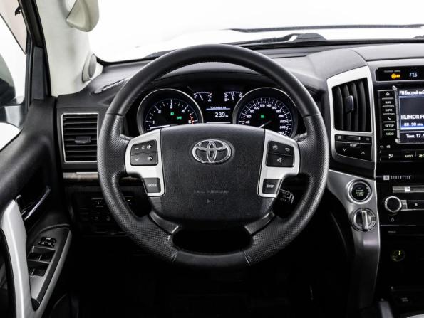 Toyota Land Cruiser 200 Series Рестайлинг 1 с пробегом 2014 года, цена 3 299 000 рублей, 259355 км, внедорожник, Автокод Объявления