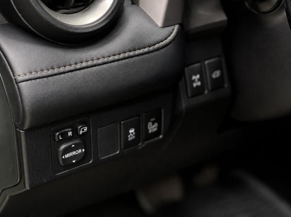 Toyota RAV4 IV (XA40) с пробегом 2013 года, цена 1 589 000 рублей, 243435 км, внедорожник, Автокод Объявления