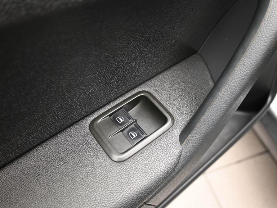 Skoda Yeti I Рестайлинг Ростов-на-Дону  - изображение 17