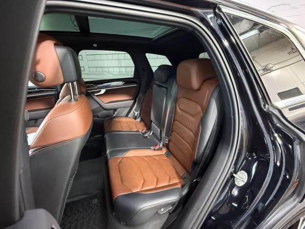 Volkswagen Touareg III с пробегом 2022 года, цена 7 500 000 рублей, 65000 км, внедорожник, Автокод Объявления