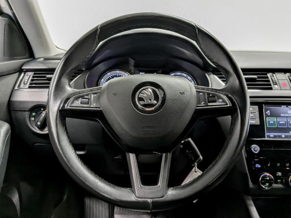 Skoda Octavia III (A7) Рестайлинг с пробегом 2018 года, цена 1 775 000 рублей, 108699 км, лифтбек, Автокод Объявления