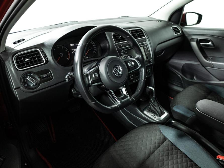 Volkswagen Polo V Рестайлинг Санкт-Петербург  - изображение 12