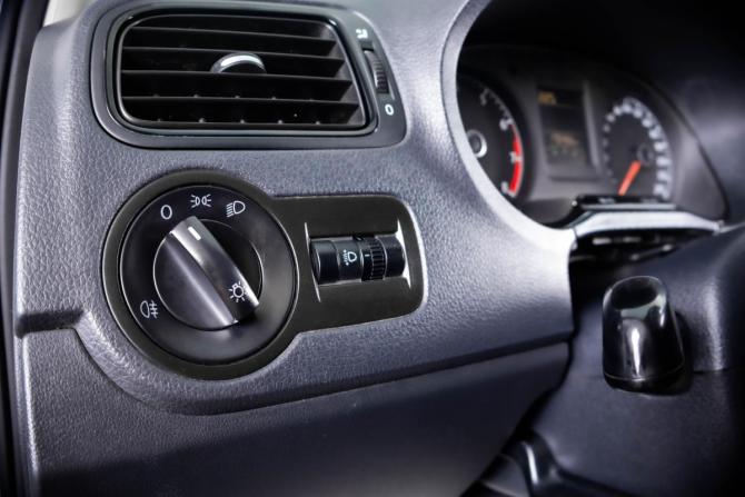 Volkswagen Polo V Рестайлинг с пробегом 2015 года, цена 599 000 рублей, 170465 км, седан, Автокод Объявления