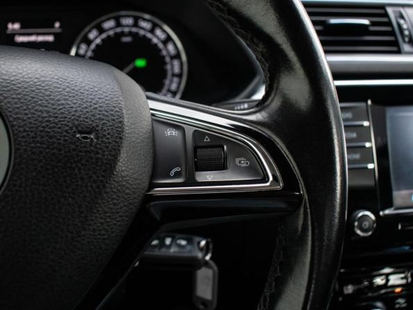 Skoda Superb III с пробегом 2018 года, цена 1 998 000 рублей, 72744 км, лифтбек, Автокод Объявления