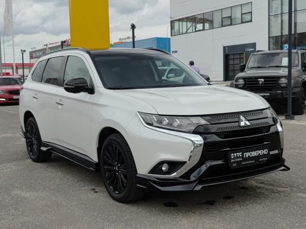 Mitsubishi Outlander III Рестайлинг 3 с пробегом 2022 года, цена 3 440 000 рублей, 34453 км, внедорожник, Автокод Объявления