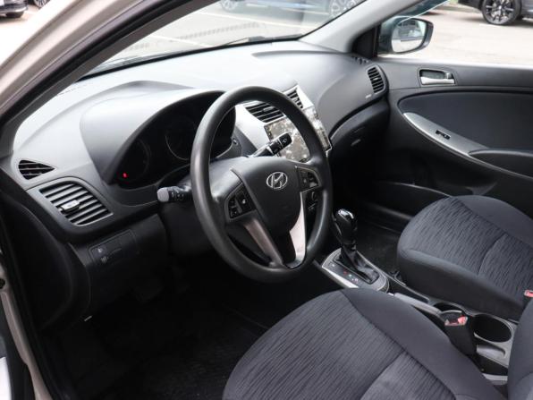 Hyundai Solaris I Рестайлинг с пробегом 2015 года, цена 930 000 рублей, 185692 км, седан, Автокод Объявления