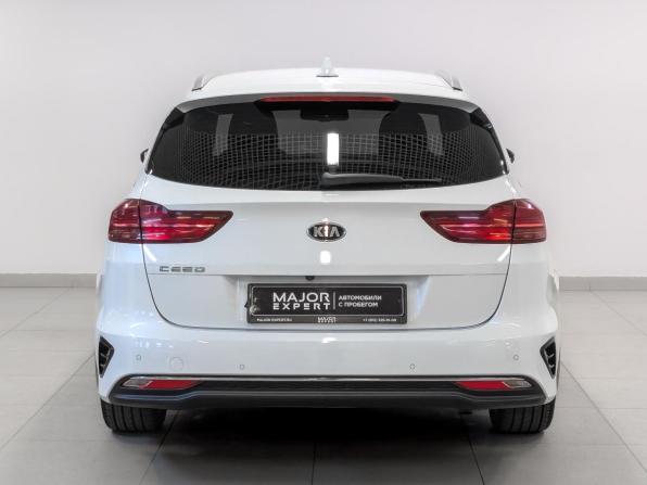 Kia Ceed III с пробегом 2021 года, цена 2 220 000 рублей, 63406 км, универсал, Автокод Объявления