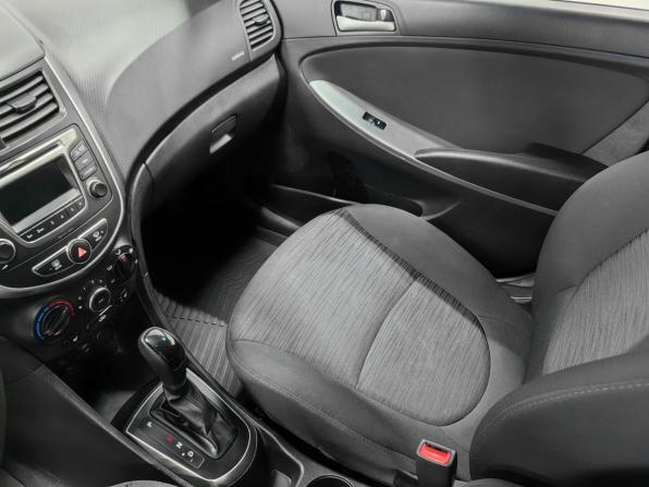 Hyundai Solaris I Рестайлинг с пробегом 2015 года, цена 850 000 рублей, 125312 км, хэтчбек, Автокод Объявления