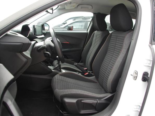 Peugeot 2008 II с пробегом 2021 года, цена 1 629 000 рублей, 86000 км, внедорожник, Автокод Объявления