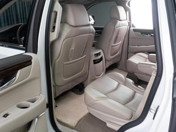 Cadillac Escalade IV с пробегом 2016 года, цена 3 347 000 рублей, 226002 км, внедорожник, Автокод Объявления