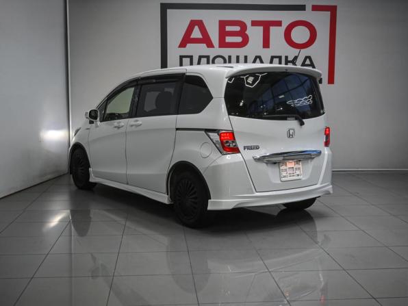 Honda Freed I Рестайлинг 2 с пробегом 2014 года, цена 1 299 000 рублей, 130716 км, компактвэн, Автокод Объявления