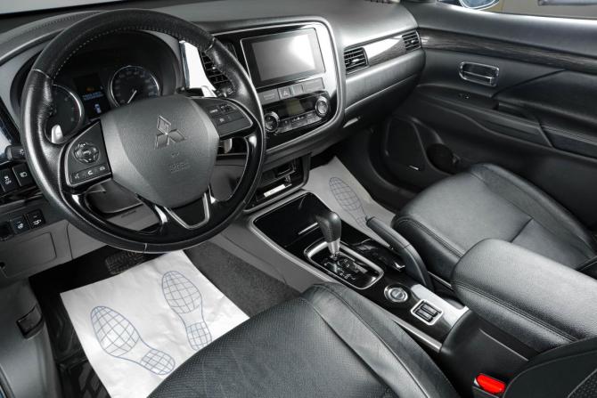 Mitsubishi Outlander III Рестайлинг 2 с пробегом 2018 года, цена 2 549 000 рублей, 88080 км, внедорожник, Автокод Объявления