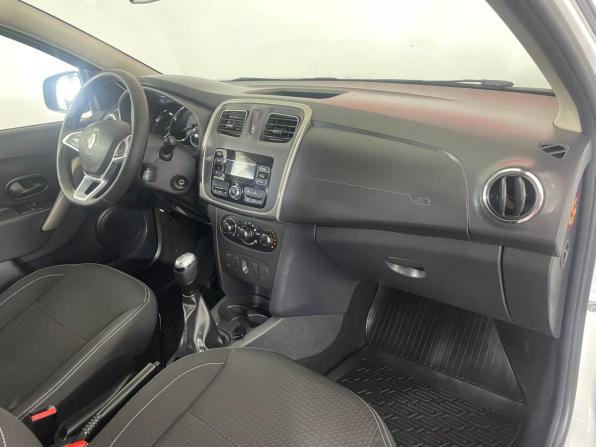 Renault Logan II Рестайлинг с пробегом 2022 года, цена 1 095 000 рублей, 81007 км, седан, Автокод Объявления