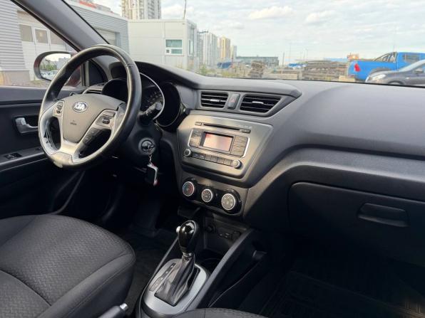 Kia Rio III Рестайлинг с пробегом 2015 года, цена 825 000 рублей, 241036 км, седан, Автокод Объявления