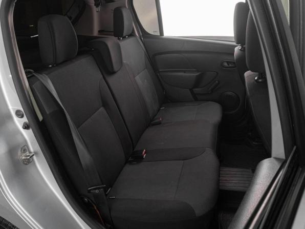 Renault Sandero II с пробегом 2015 года, цена 759 000 рублей, 128050 км, хэтчбек, Автокод Объявления