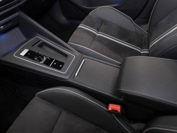 Volkswagen Golf VIII с пробегом 2022 года, цена 2 750 000 рублей, 75085 км, хэтчбек, Автокод Объявления
