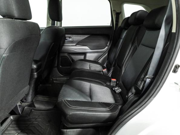Mitsubishi Outlander III Рестайлинг 3 с пробегом 2019 года, цена 2 199 700 рублей, 80038 км, внедорожник, Автокод Объявления