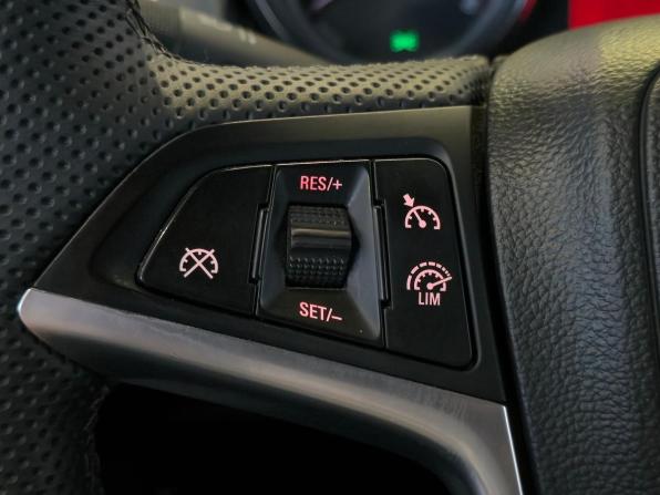 Opel Astra J Рестайлинг с пробегом 2013 года, цена 999 000 рублей, 156500 км, хэтчбек, Автокод Объявления