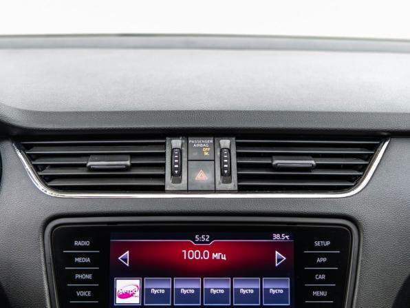 Skoda Octavia III (A7) Рестайлинг с пробегом 2018 года, цена 1 548 000 рублей, 182094 км, лифтбек, Автокод Объявления