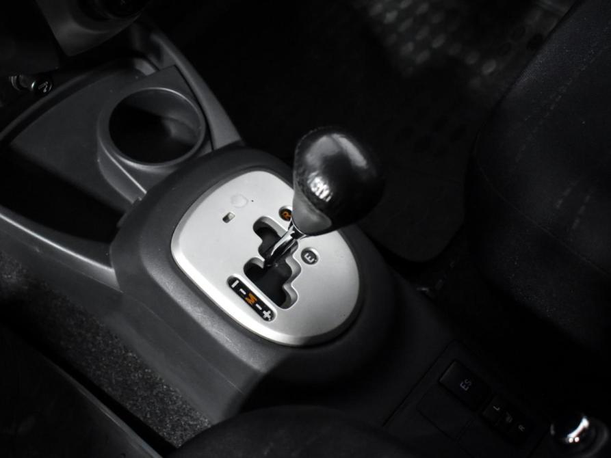 Toyota Yaris II Санкт-Петербург  - изображение 12
