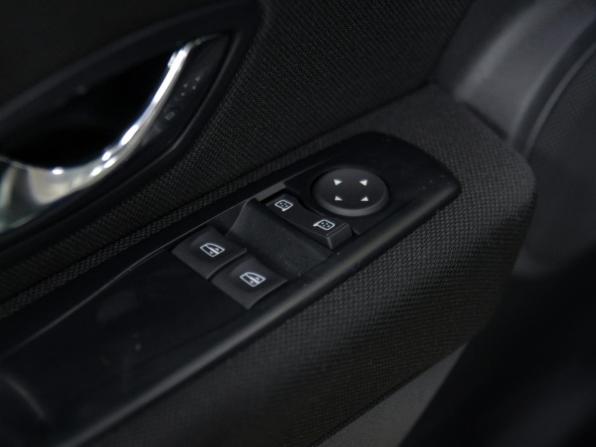 Renault Fluence I Рестайлинг с пробегом 2014 года, цена 930 000 рублей, 60778 км, седан, Автокод Объявления