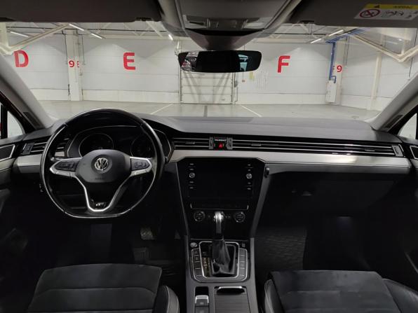 Volkswagen Passat B8 Рестайлинг с пробегом 2020 года, цена 3 000 000 рублей, 102743 км, универсал, Автокод Объявления