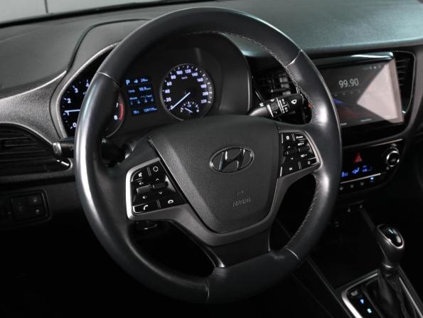 Hyundai Solaris II с пробегом 2019 года, цена 1 579 000 рублей, 124119 км, седан, Автокод Объявления