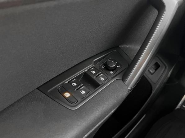 Volkswagen Tiguan II с пробегом 2019 года, цена 2 325 000 рублей, 137983 км, внедорожник, Автокод Объявления