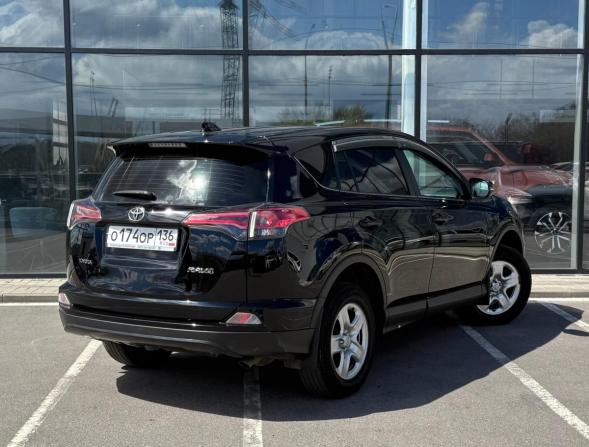 Toyota RAV4 IV (XA40) Рестайлинг с пробегом 2018 года, цена 2 400 000 рублей, 72575 км, внедорожник, Автокод Объявления