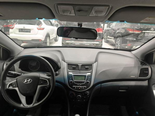 Hyundai Solaris I с пробегом 2013 года, цена 550 000 рублей, 266177 км, седан, Автокод Объявления