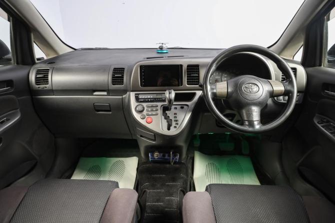 Toyota Wish I с пробегом 2004 года, цена 699 000 рублей, 299999 км, компактвэн, Автокод Объявления