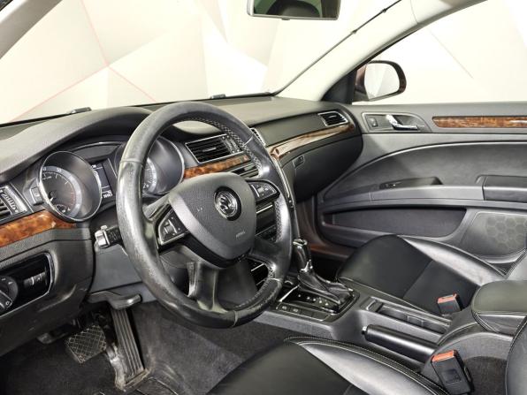 Skoda Superb II Рестайлинг с пробегом 2014 года, цена 915 000 рублей, 289748 км, лифтбек, Автокод Объявления
